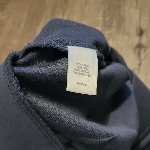 Navy Blue Cropped Pants - Picture 4 of 4